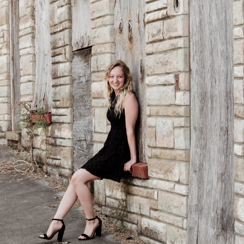 Meet your Posher, Alyssa